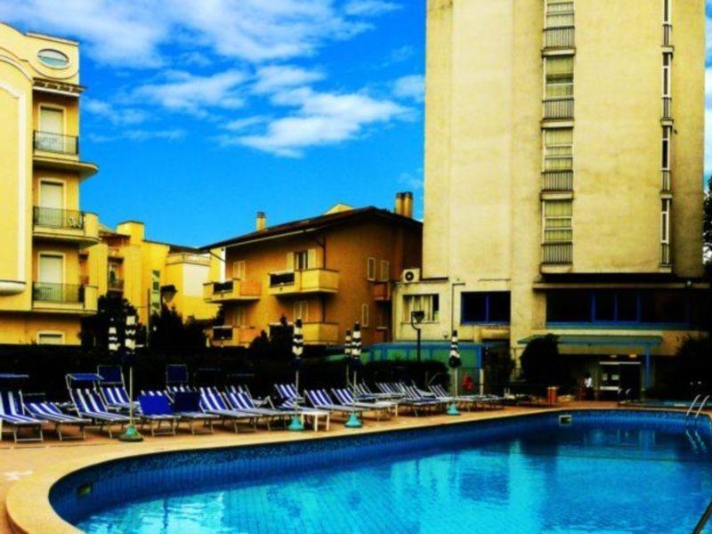 Hotel Senior カットーリカ エクステリア 写真